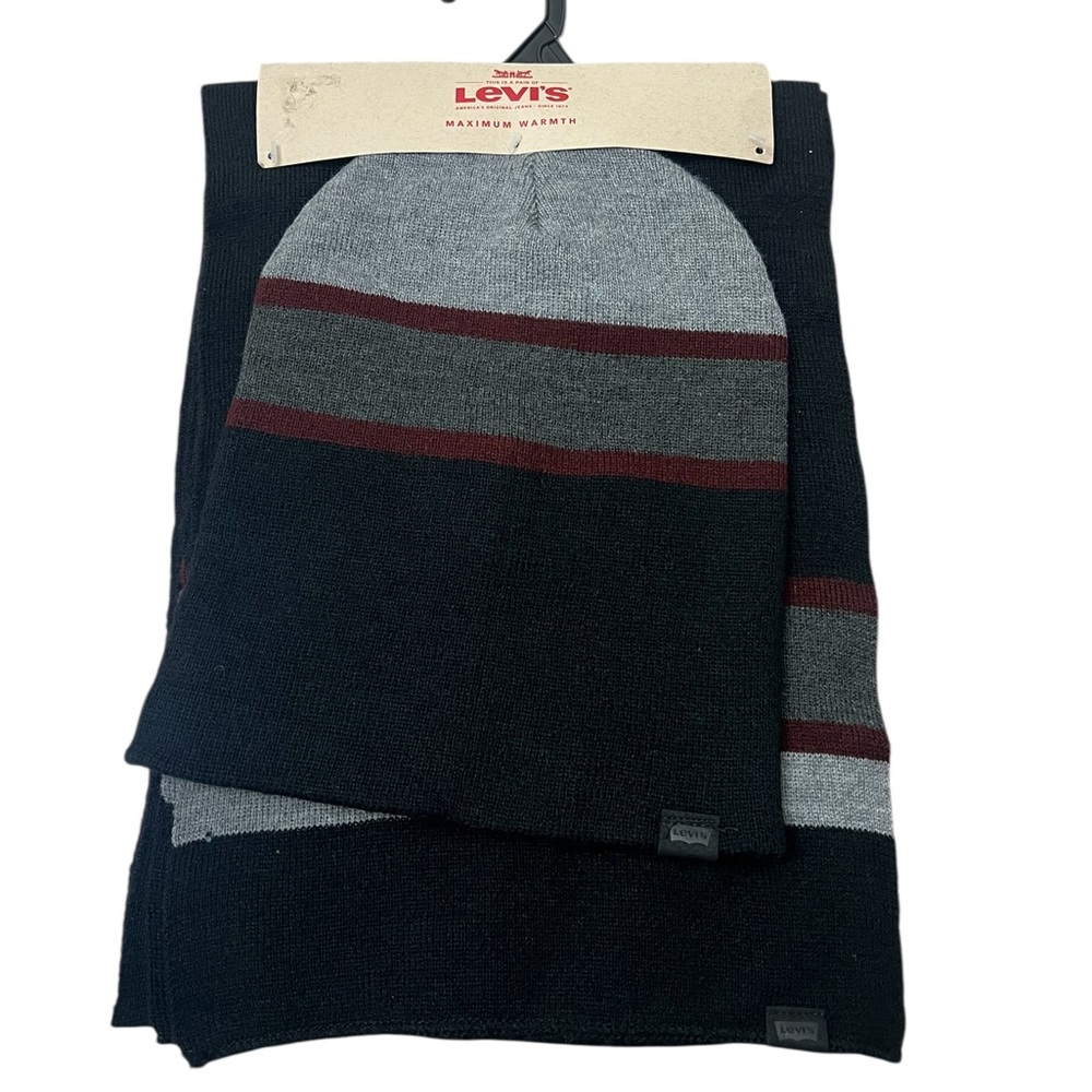 Levi's Black Knit Scarf and beanie set